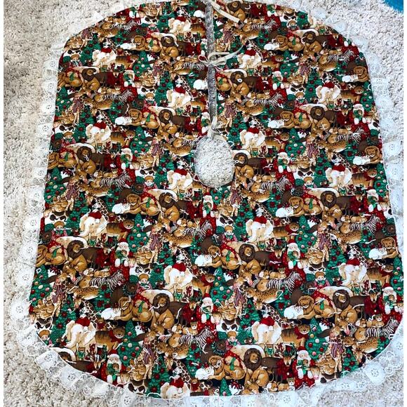 Holiday Tree Skirt Fabric Animal Pattern Handmade Lace Trim - Picture 2 of 7